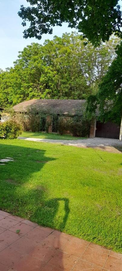 Tenuta Ferrari Cortile Zewnętrze zdjęcie